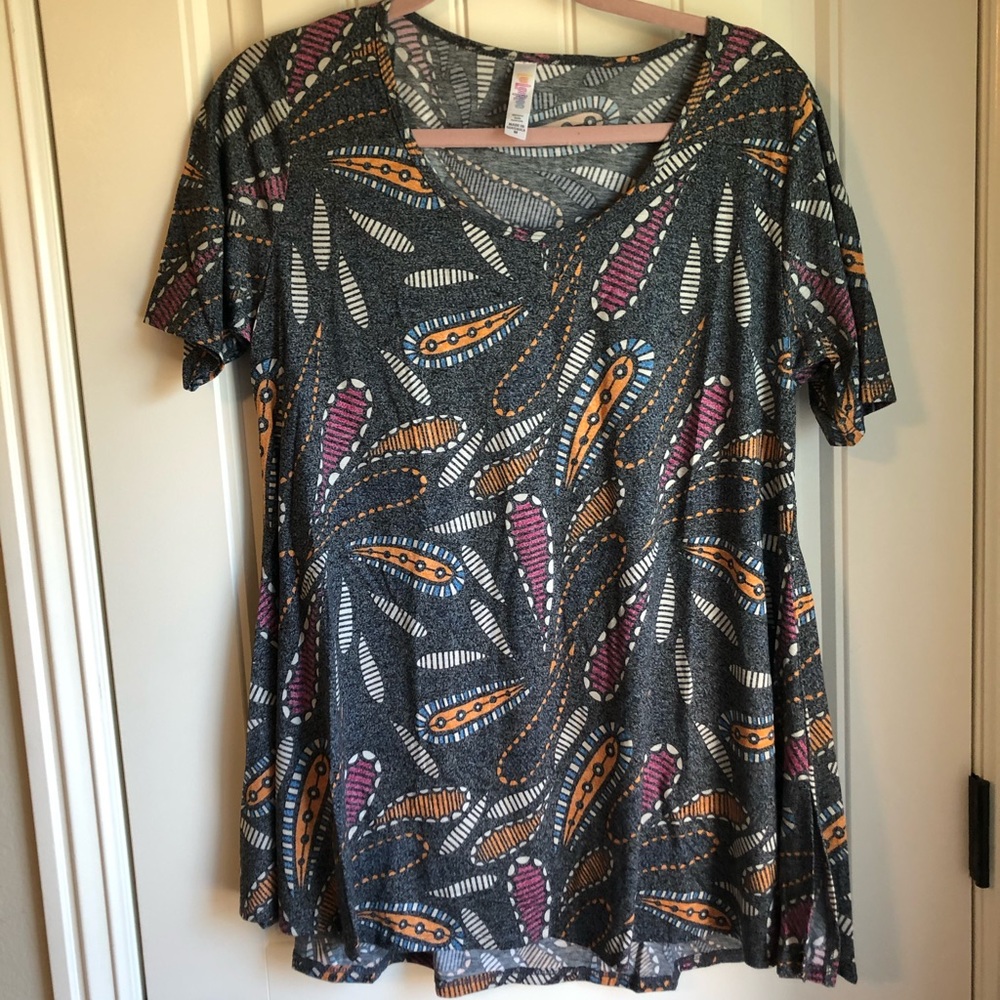 Lularoe top